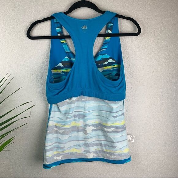 ALO Yoga Blue Multicolor Tank Top - Picture 5 of 9